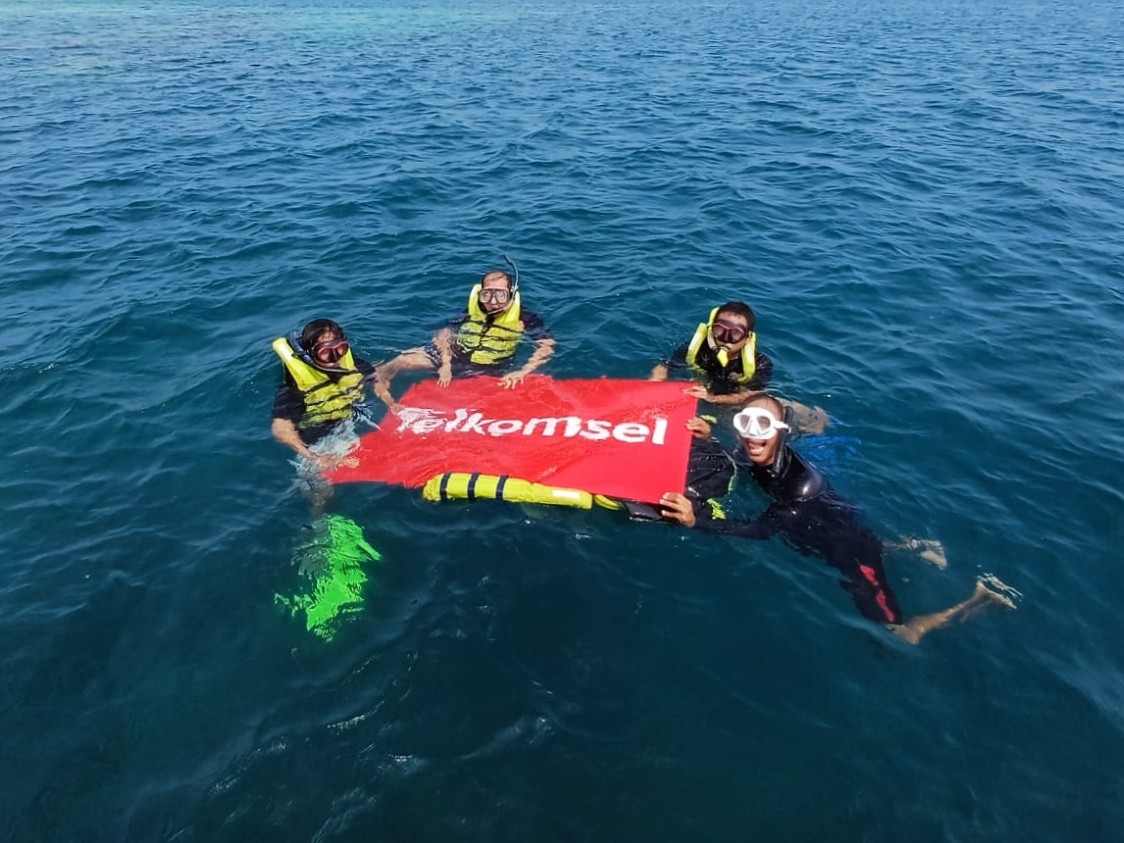 Bersama Poin Telkomsel, Jaga Laut Tetap Biru dan Lestari