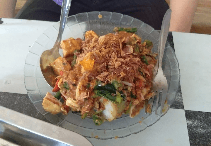 Pecel Mie Kenyol, Sajian Kuliner Unik, Murah dan Nikmat dari Kabupaten Batang, Berani Coba?