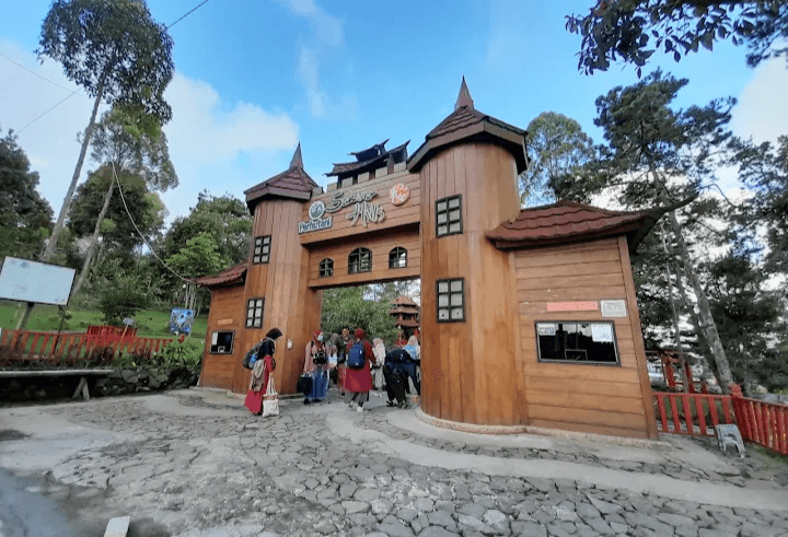Ada 4 Rekomendasi Tempat Glamping di Dekat Kawasan Wisata Tawangmangu, Cocok Buat Piknik Keluarga