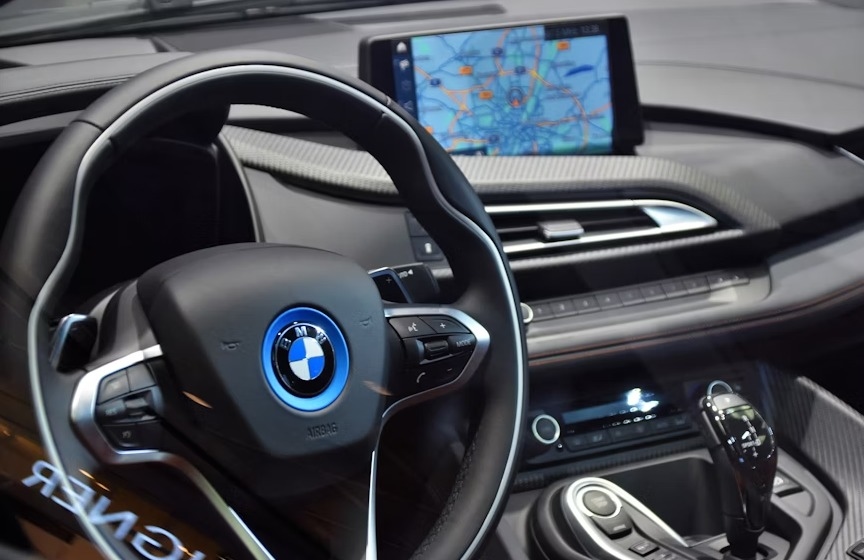 Bukan Cuma Gaya! 11 Aksesoris Wajib Biar Interior Mobil Kamu Nyaman, Aman, dan Bersih!