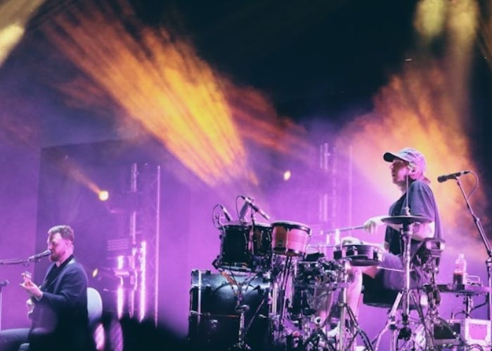WAJIB MASUK PLAYLIST! 7 Band Alternative Rock Terbaik Sepanjang Masa yang Bikin Baper Sampai Headbanging!