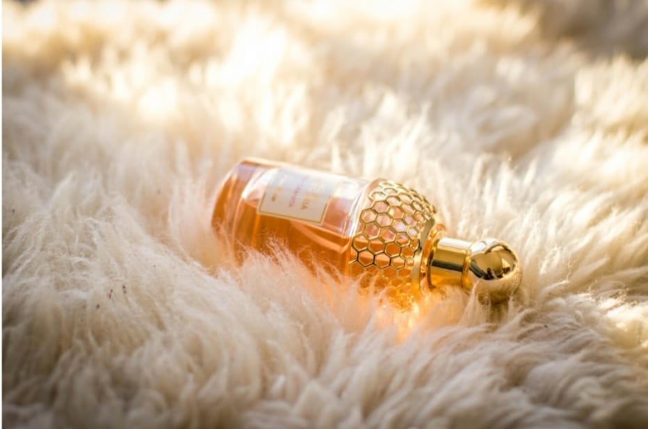 Jangan Boros! Ini Rahasia Parfum Bisa Tahan Seharian, Ternyata Pilihanmu Selama Ini Salah!