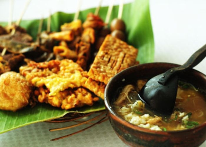 GAK CUMAN GUDEG! Ini Soto Gerabah, Kuliner Legendaris yang Jadi Warisan Majapahit, Rasanya Bikin Nagih!