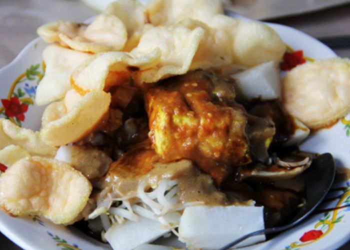 Bikin Ngiler! Kupat Tahu, Kuliner Khas yang Rasanya Beda di Tiap Daerah!