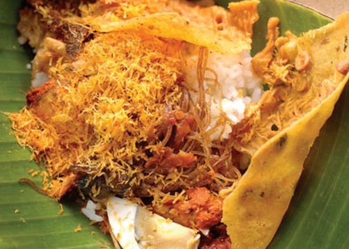 Gak Cuma Sate! Cobain Kuliner Nasi Serpang Madura, Sensasi Makan Sekali Sentuh Semua Rasa Madura!