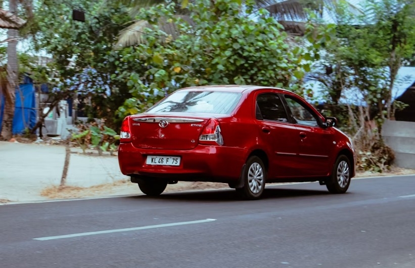Gak Sampai 50 Juta, 5 Sedan Bekas Ini Bikin Anda Tampil Bak Sultan!