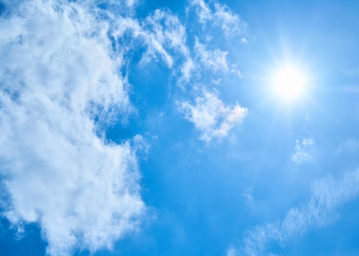 Prakiraan Cuaca Kota Magelang Hari Ini: Cerah Berawan, Suhu Nyaman 21°C – Siap-siap Weekend Mendung Tebal!