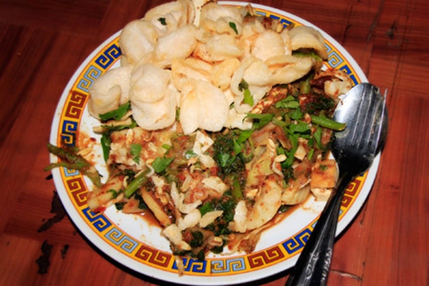 BIKIN KAGET! Cuma Jajan Lotek Teteg di Jogja, Ada Kisah Unik & Ternyata Berbeda Jauh dari Gado-Gado!