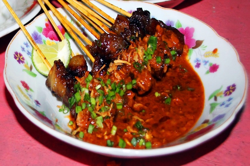 Jangan Salah Paham, Ternyata Nama Sate Matang Itu Bukan Berarti Sudah Dimasak! Ini Dia Rahasia Kelezatan Kuliner Sate Khas Aceh!