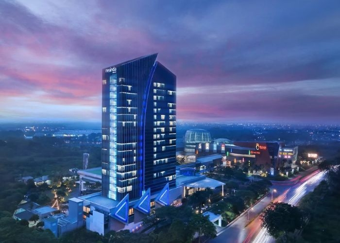 Karawang Gak Cuma Industri! Ada Resinda Hotel, Hidden Gem Penginapan dengan Waterpark Mewah, Cocok Buat Liburan Anti Ribet!