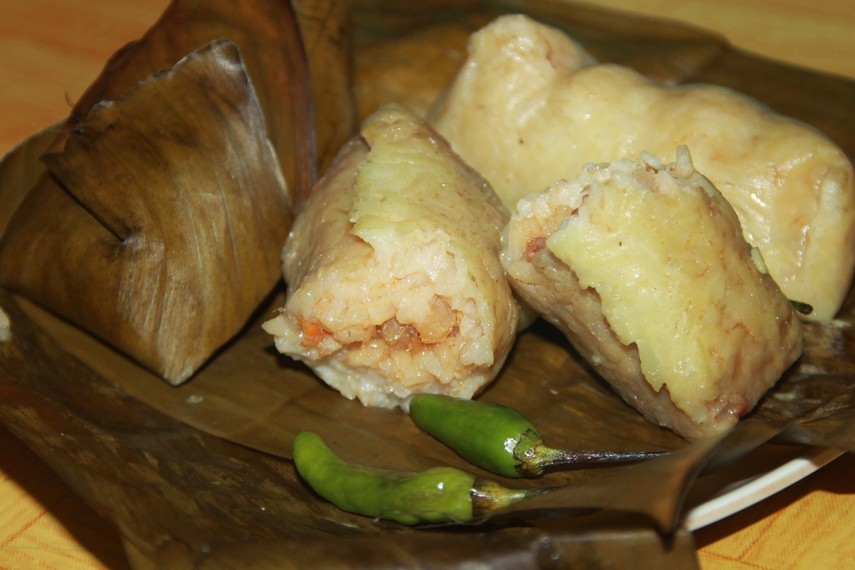 Bukan Lemper Biasa! Arem-arem, Kuliner Jajanan Pasar Legendaris Ini Punya Rahasia Isian yang Bikin Kenyang Seharian!