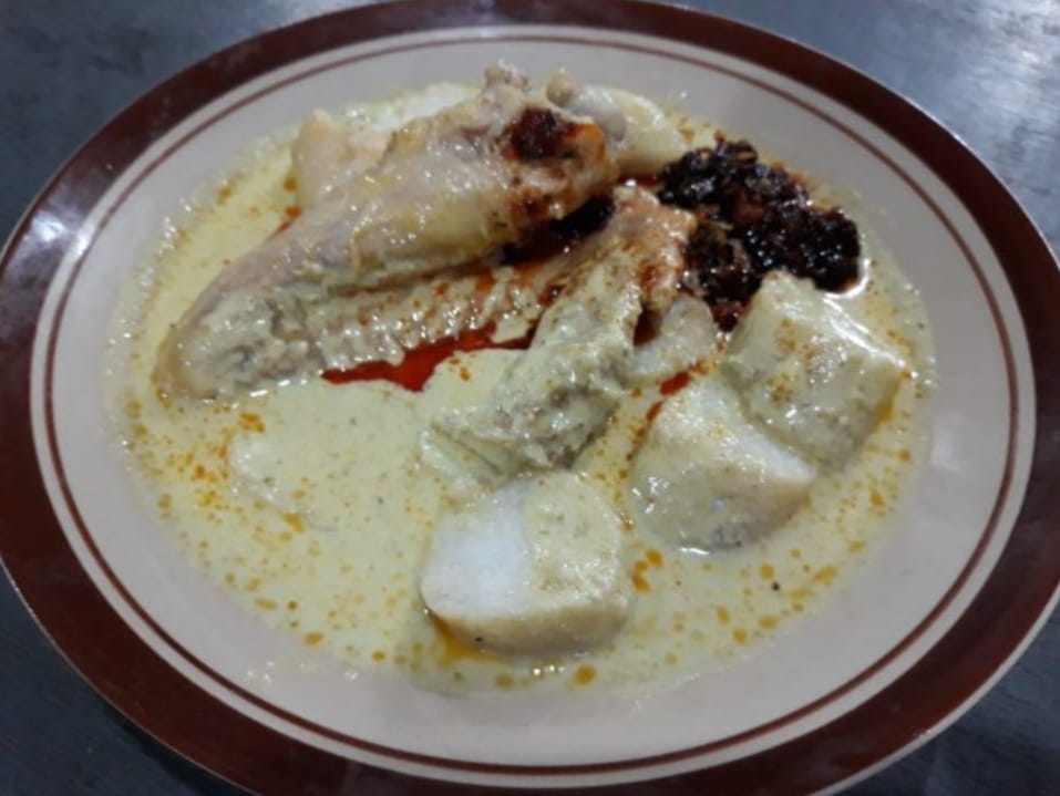 Kuliner Lontong Lemprak, Kelezatan Tersembunyi dari Kota Batik, Pekalongan