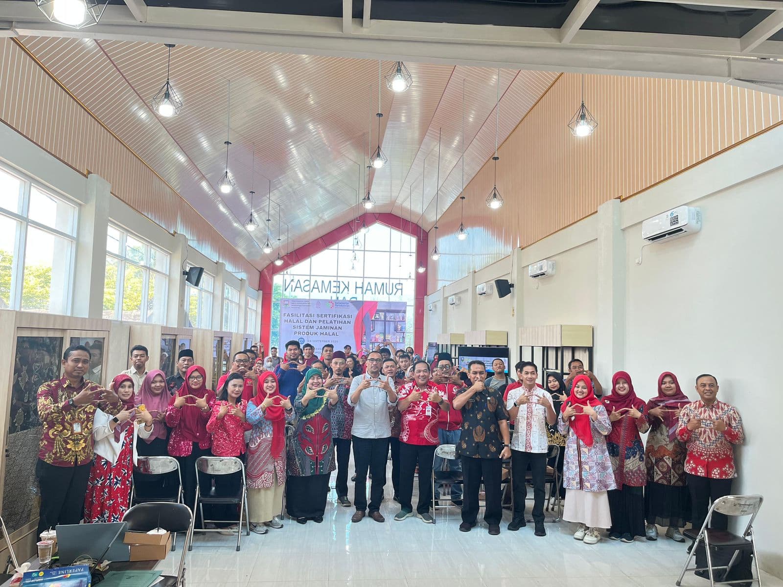 Dorong Daya Saing UMKM, Pemerintah Kabupaten Semarang Gelar Pelatihan dan Fasilitasi Sertifikasi Halal