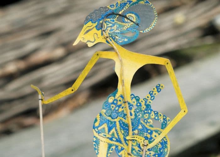 Bikin Merinding! Terungkap, Sejarah dan Rahasia di Balik Wayang Kulit yang Ternyata Lebih dari Sekadar Pertunjukan Biasa!
