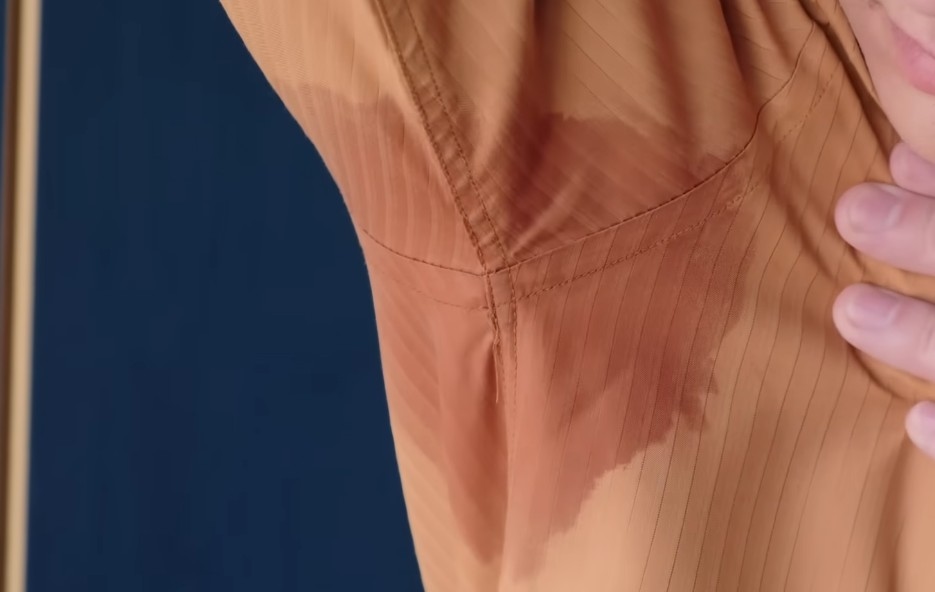 Bau Badan Tidak Selalu Kotor! Ini 8 Mitos dan Fakta Mengejutkan yang Dibongkar Dokter Kulit!