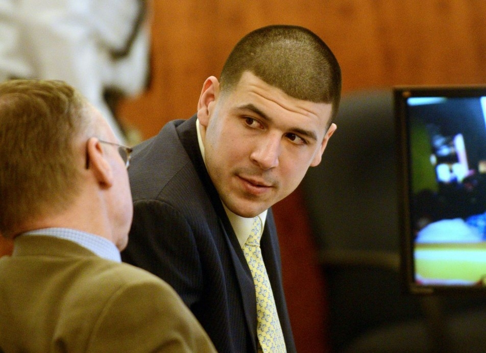 SKANDAL BINTANG NFL: Dari Pukul Manajer Bar hingga Jadi Pengikut Bandar Narkoba, Rahasia Gelap Aaron Hernandez di Balik Kontrak Rp 600 Miliar!