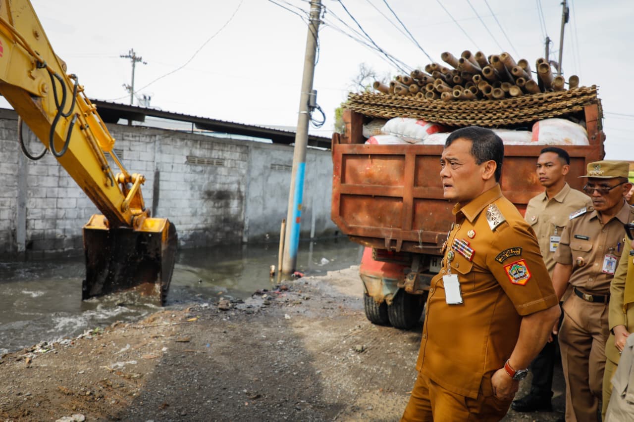 Atasi Genangan Air di Depan Polytron Demak, Ahmad Luthfi Cek Lokasi Sodetan Sungai Sayung