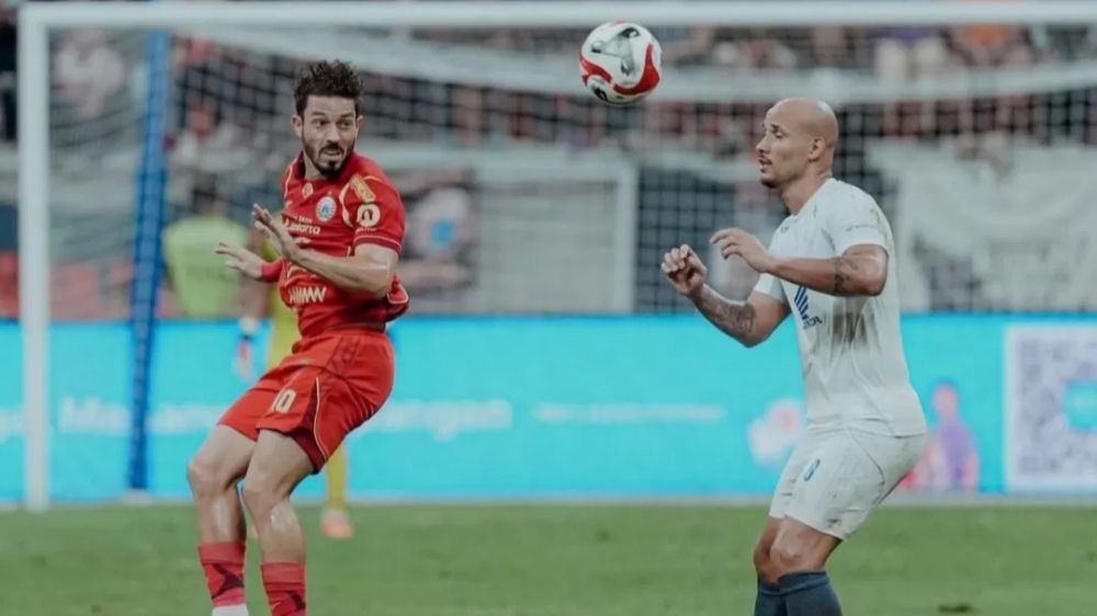 Lima Menit yang Berarti, Mantan Rekan Setim Lionel Messi Akhirnya Kenakan Seragam Persija di Hadapan Jakmania